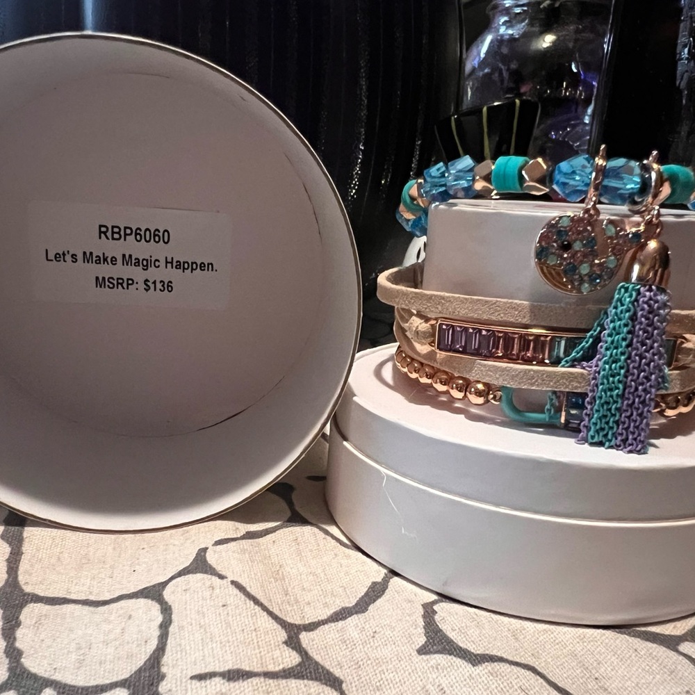 Bomb Party Summer Stack 2023 - Lets make magic happen
New in box - never worn